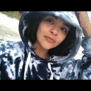 Meet your Posher, Adina